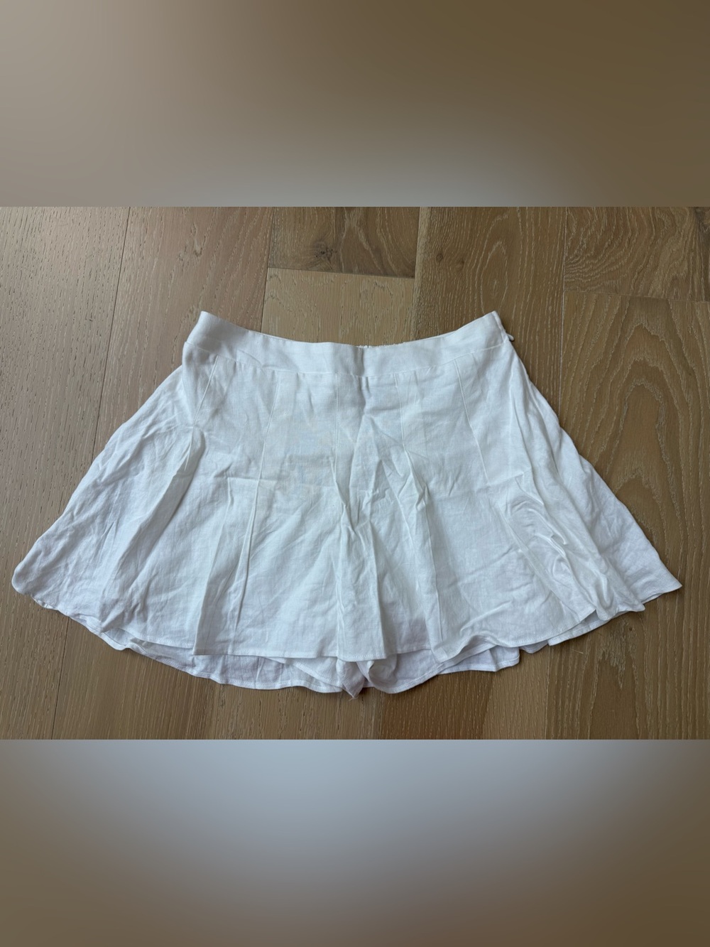 Show Me Your MuMu White Women's Linen Blend Pleated Skirt with shorts